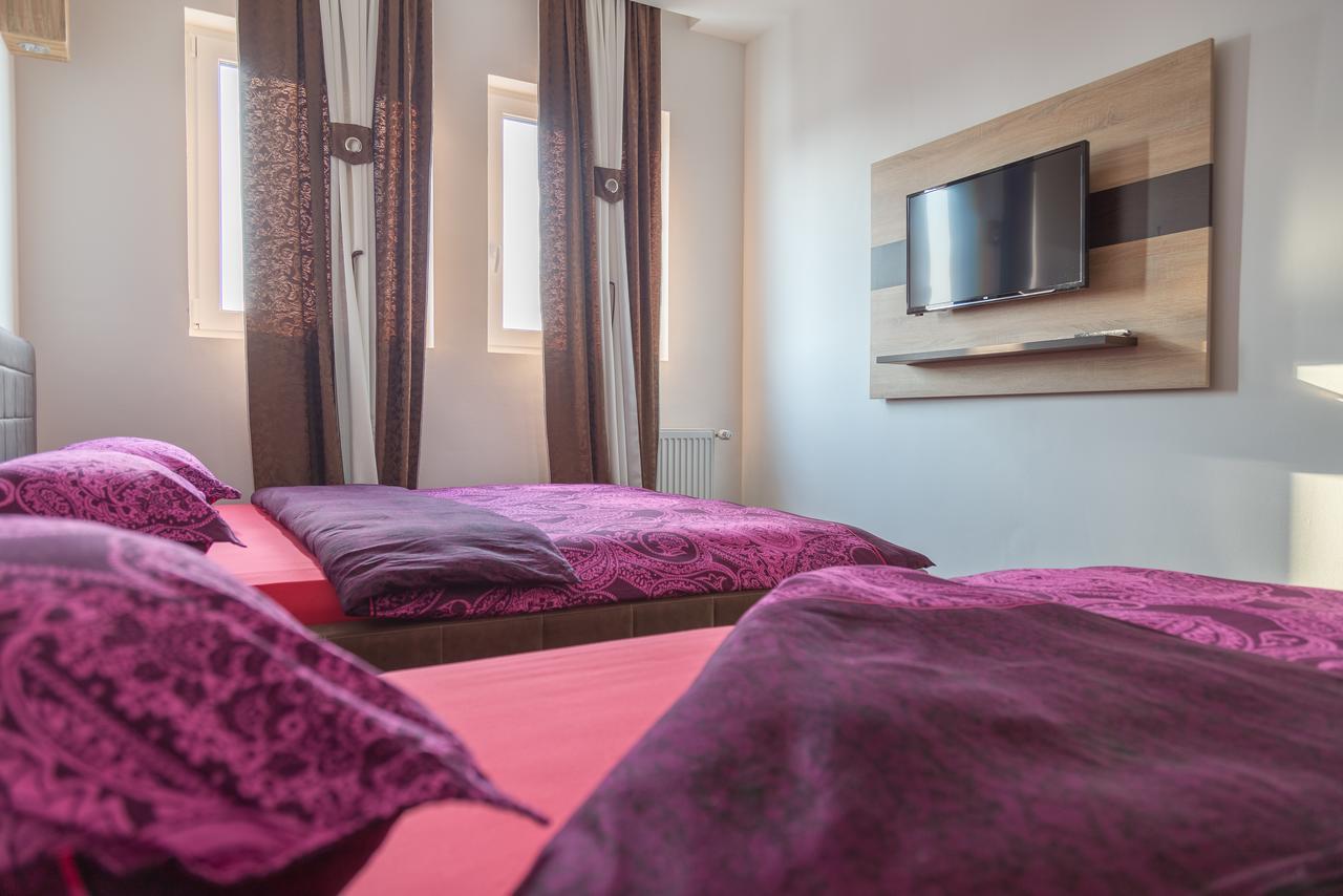 Hostel Tron Travnik Eksteriør billede